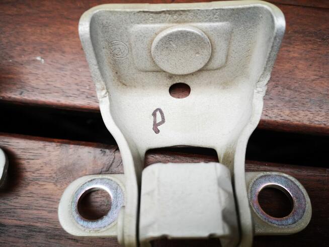 PEUGEOT 3008 ZAWIAS KLAPY TYŁ PRAWY LEWY 9683294280