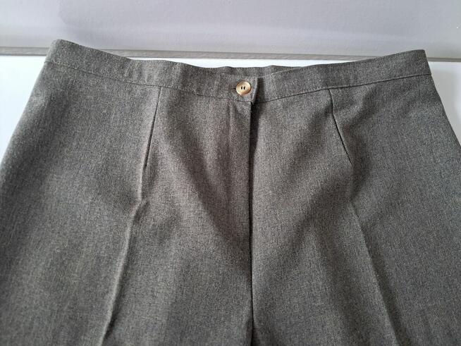 Spodnie damskie oliwkowe, rozm.44, do sprzedania