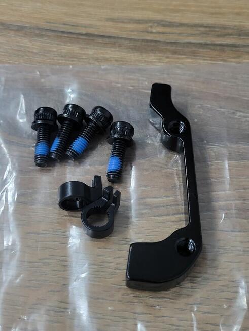 Adapter hamulca 180 mm SM-MA-R180 p s.