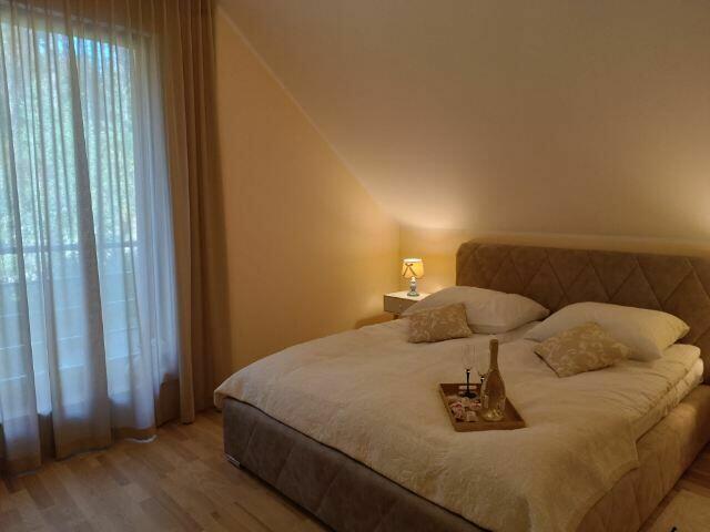 Apartamenty nad jeziorem W Sosnowym Lesie Pluski