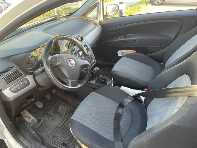 Fiat Grande Punto 2013r ( ciężarowy z kratką )