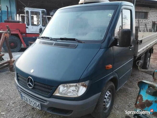 Mercedes sprinter skrzyniowy 113 cdi 3tony hak