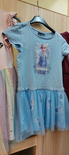 Sukienki tiulowe na 116 i 128