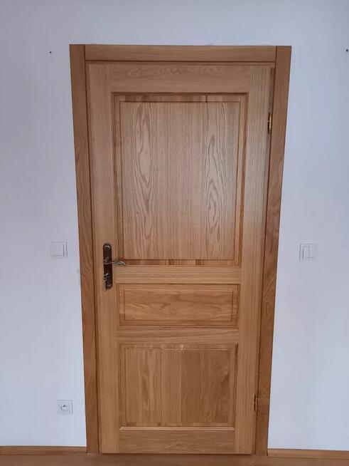 Drzwi drewniane zewnętrzne (wejściowe) i wewnętrzne