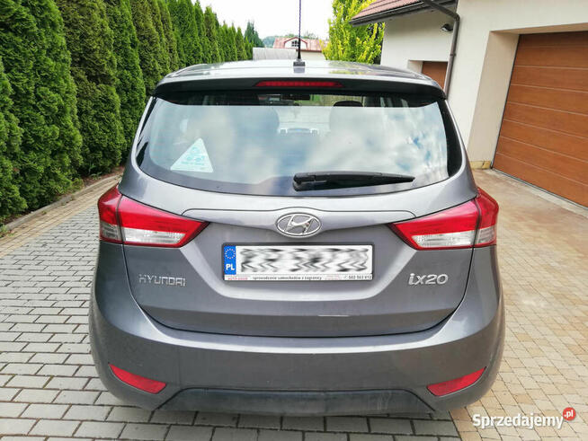 Hyundai ix20 2013 benzyna 1.4 szary metalik 157 500 km