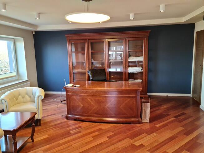 Przestronny lokal biurowo-usługowy w Sandomierzu