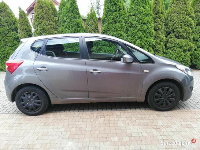 Hyundai ix20 2013 benzyna 1.4 szary metalik 157 500 km