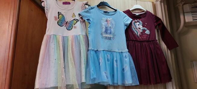 Sukienki tiulowe na 116 i 128