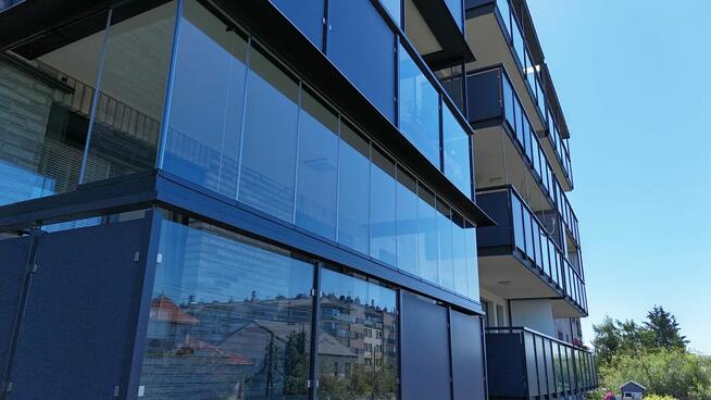 Zabudowa balkonu, tarasu, ogród zimowy, balustrada.