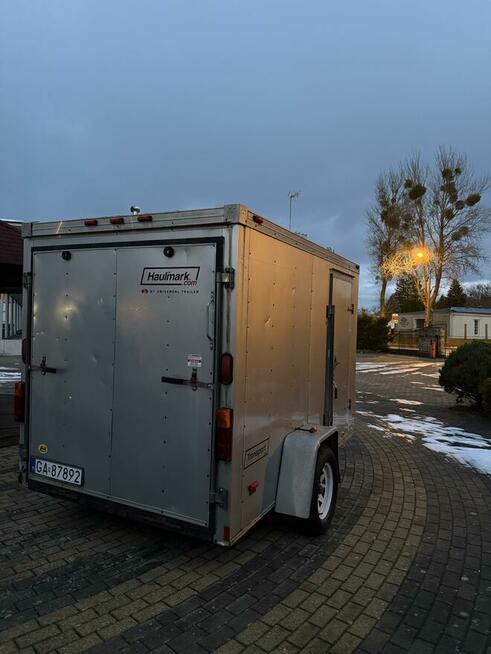 Przyczepka samochodowa