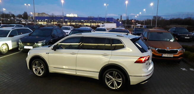 VOLKSWAGEN TIGUAN 2.0 TDI BMT 4MOT HIGHLINE DSG 2019 ROK