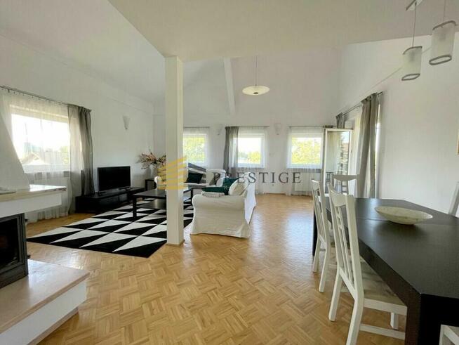 ** Dwupoziomowe mieszkanie na Mokotowie**