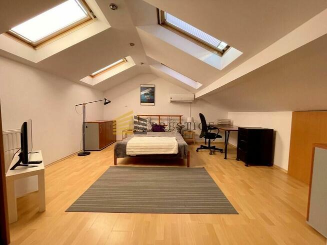 ** Dwupoziomowe mieszkanie na Mokotowie**