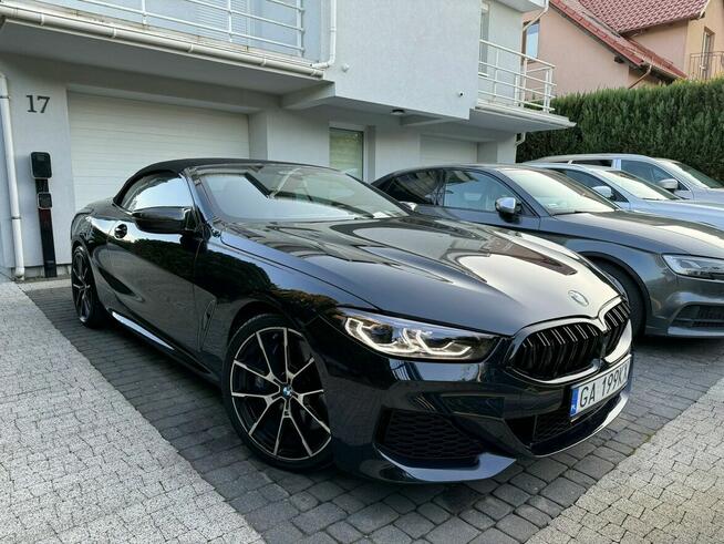 M8 4x4 660KM oś skrętna lasery asystenci harman kardon