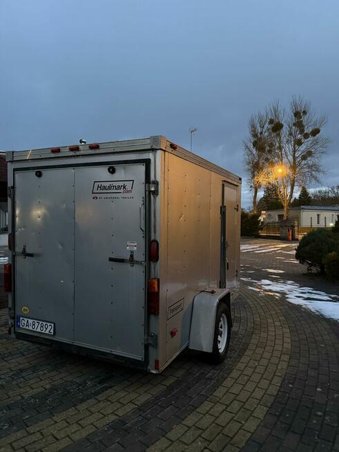 Przyczepka samochodowa