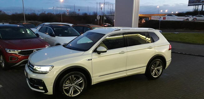 VOLKSWAGEN TIGUAN 2.0 TDI BMT 4MOT HIGHLINE DSG 2019 ROK