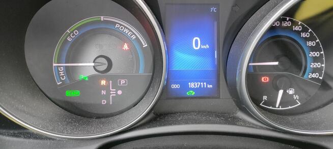 Toyota Auris Hybryda 1.8 + LPG