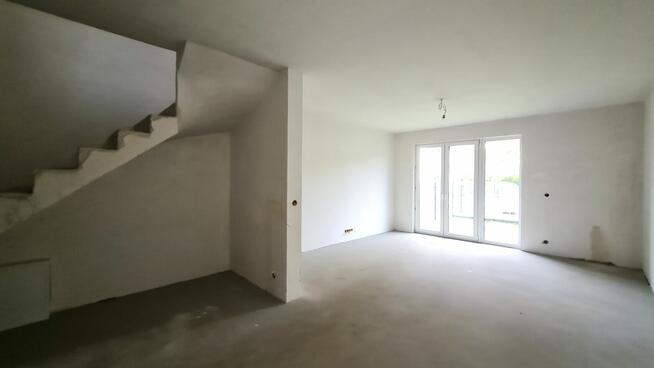 Lokal mieszkalny w szeregu z ogródkiem