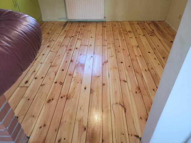 Cyklinowanie układanie podłóg parkietów renowacja schodów