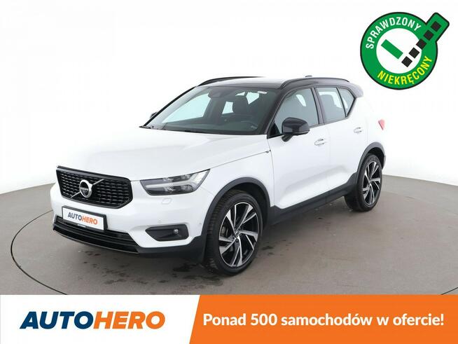 Volvo XC 40 2.0 D4 AWD R-Design Panorama Navi Grzane Fotele Harman Kardon FullLED