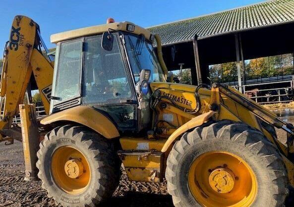 Koparko ladowarka duże równe koła JCB 4CX STRE