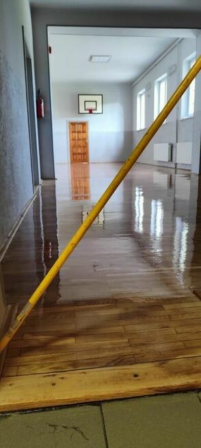 Cyklinowanie parkietów, renowacja schodów