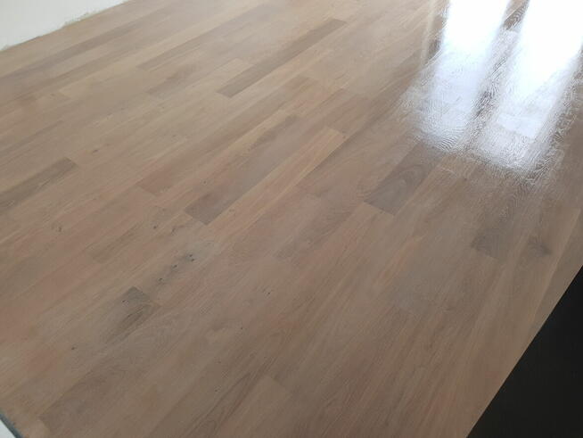 Cyklinowanie układanie podłóg parkietów renowacja schodów