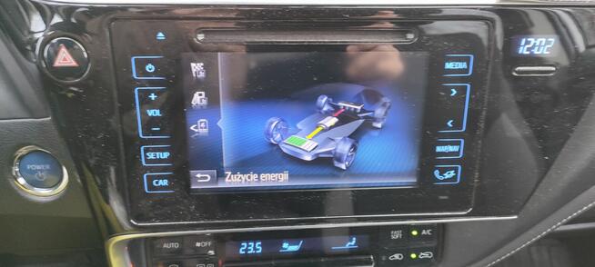 Toyota Auris Hybryda 1.8 + LPG