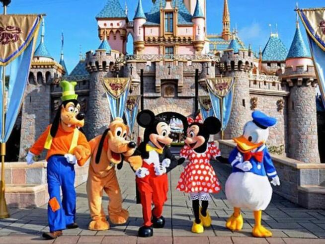 Rodzinna przygoda we Francji - Disneyland + Asterix + Paryż