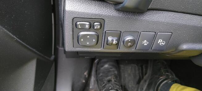 Toyota Auris Hybryda 1.8 + LPG