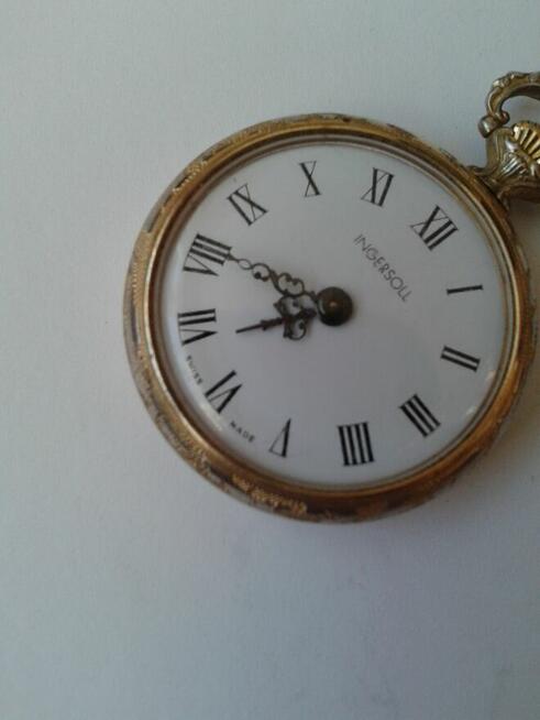 różne zegarki nakręcane i inne