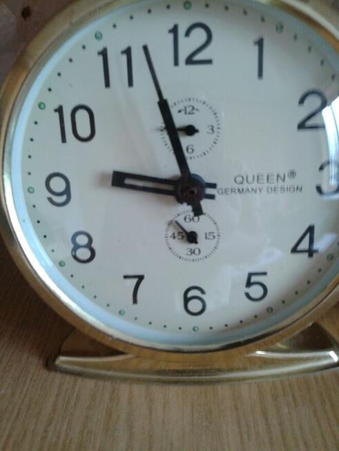 różne zegarki nakręcane i inne