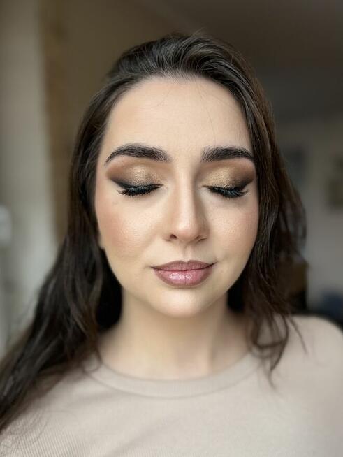 Makijaż i fryzura na każdą okazję