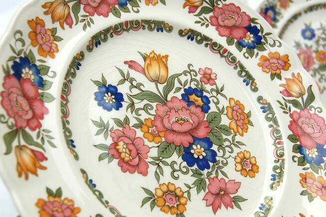 Trzy talerze deserowe vintage w kwiaty, Pontesa, Hiszpania