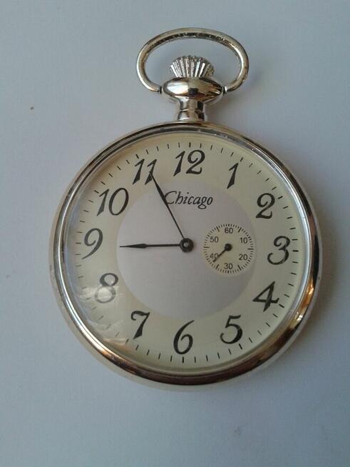 różne zegarki nakręcane i inne