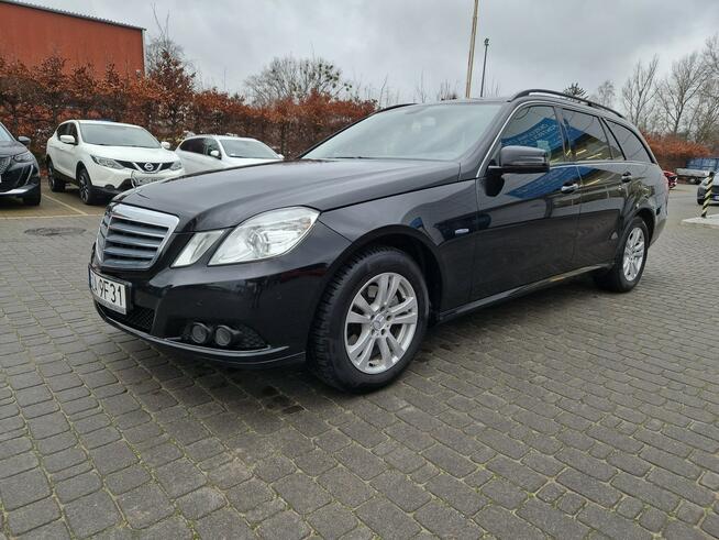 Mercedes E 200 _1.8 184KM_Automat_Climatronic_Navi_Masaże_El Klapa_Pdc_