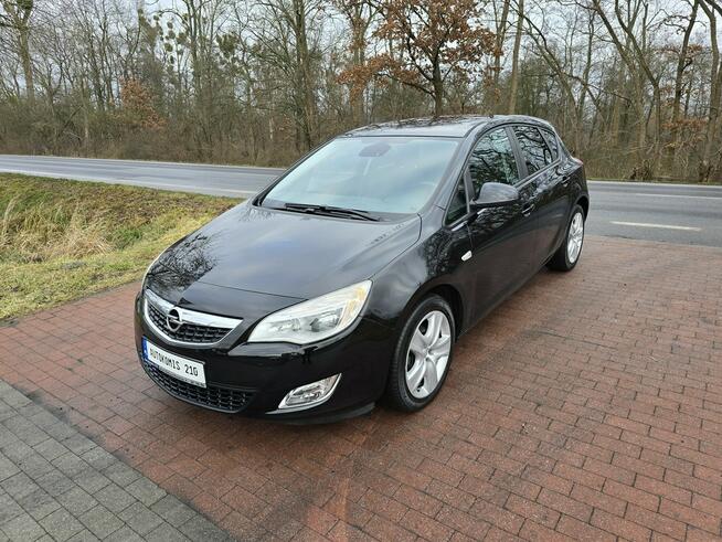 Opel Astra 1,4 benzynka z bardzo niskim przebiegiem 129 tys km !!!