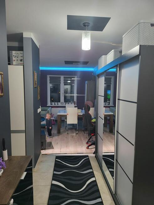 Zamienię mieszkanie na 3 pokojowe.