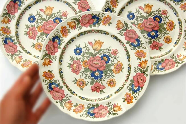 Trzy talerze deserowe vintage w kwiaty, Pontesa, Hiszpania