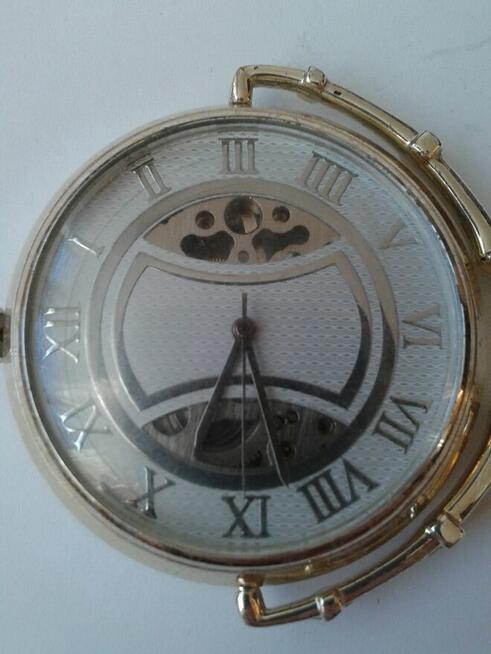 różne zegarki nakręcane i inne