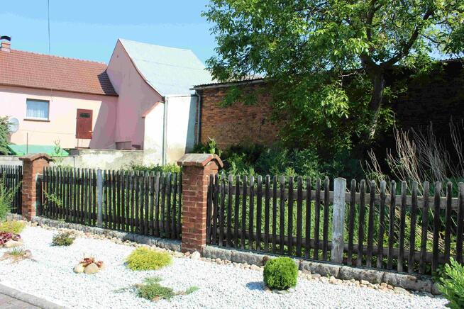 Sprzedam dom wraz z zabudowaniami gospodarczymi