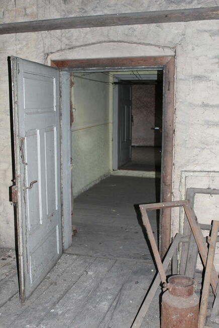 Sprzedam dom wraz z zabudowaniami gospodarczymi