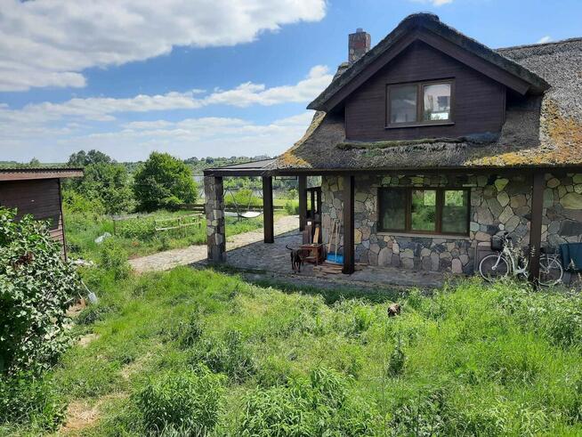 DOM Z KAMIENIA W Dolinie Cybiny