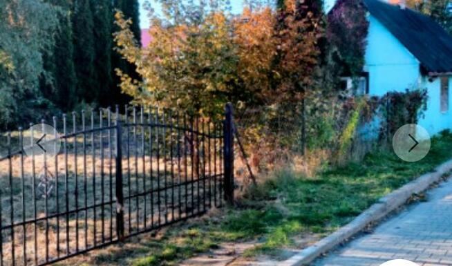 Działka z domem na sprzedaż