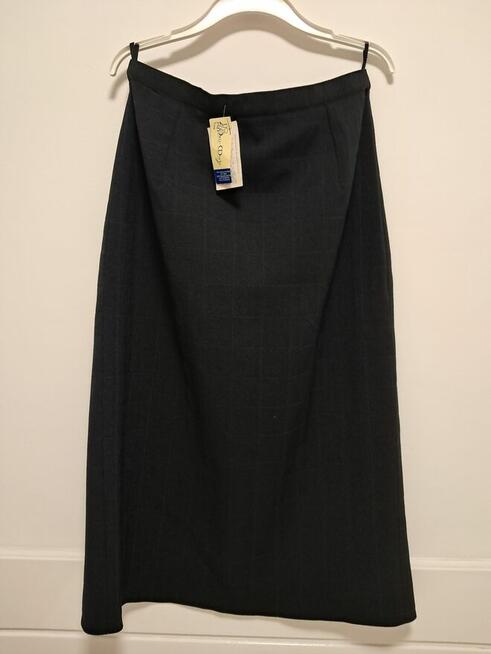 Żakiet ze spódnicą ciemnogranatowy, rozm.46, do sprzedania