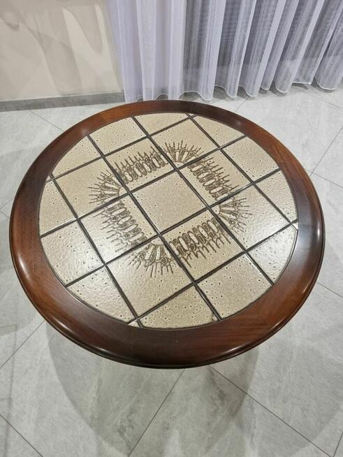 Okrągła drewniana ława