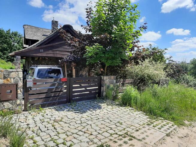 DOM Z KAMIENIA W Dolinie Cybiny