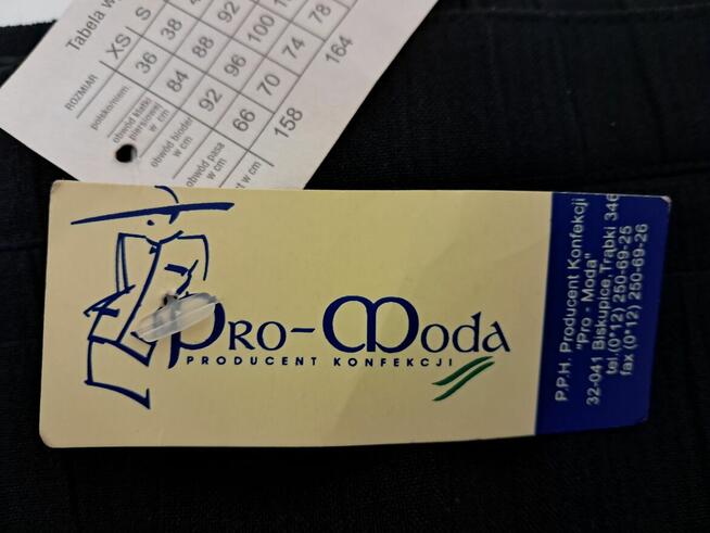 Żakiet ze spódnicą ciemnogranatowy, rozm.46, do sprzedania