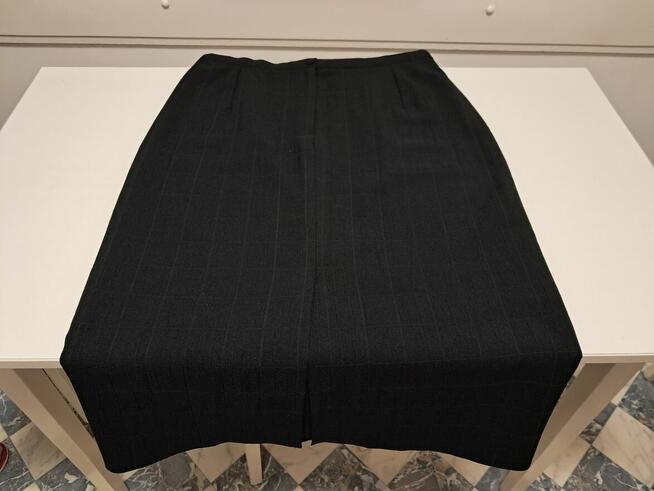 Żakiet ze spódnicą ciemnogranatowy, rozm.46, do sprzedania