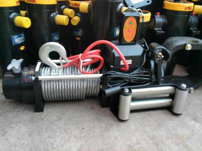 Nowy Siłownik Wywrotu 7-90T Wywrotka 3St Przyczepa Iveco Man